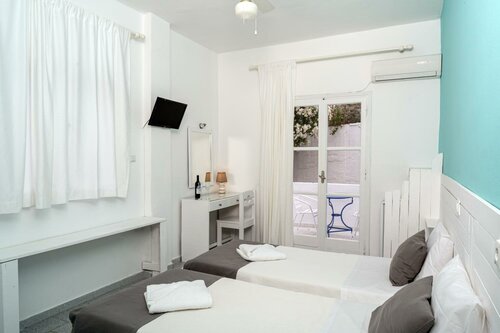 Гостиница Ikaros Hotel в Картерадосе