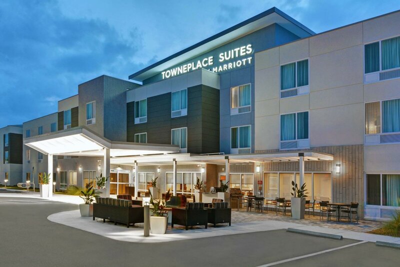 Гостиница TownePlace Suites by Marriott Sarasota Bradenton West в Брадентоне