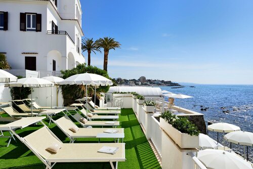 Гостиница Hotel Villa Delle Palme в Санте-Маринелле