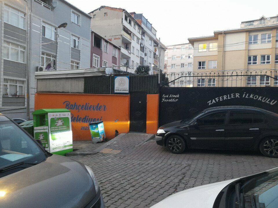 Primary school Zaferler İlkogretim, Istanbul, photo