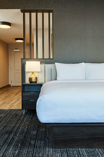 Гостиница TownePlace Suites by Marriott Hamilton