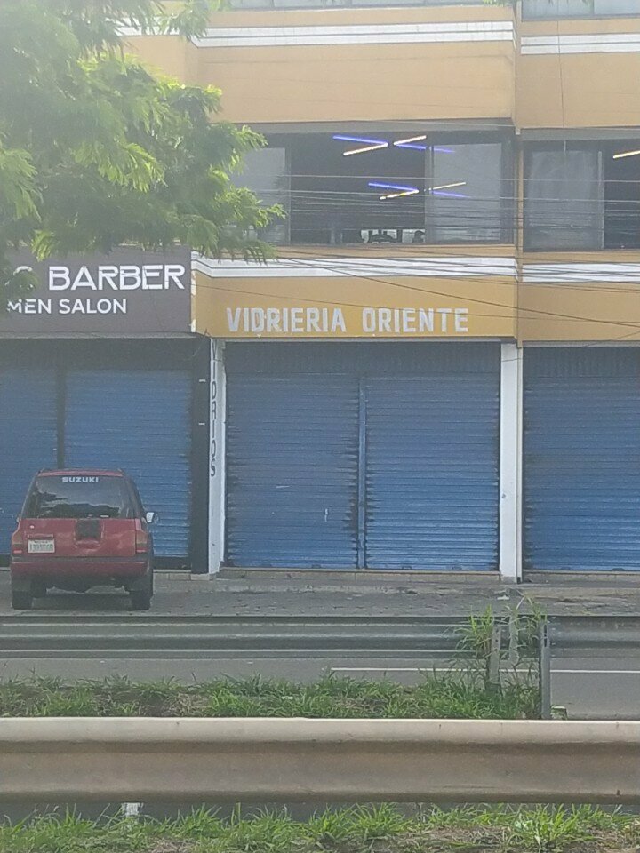 Glass, glass products Vidriería Oriente, Santa Cruz de la Sierra, photo