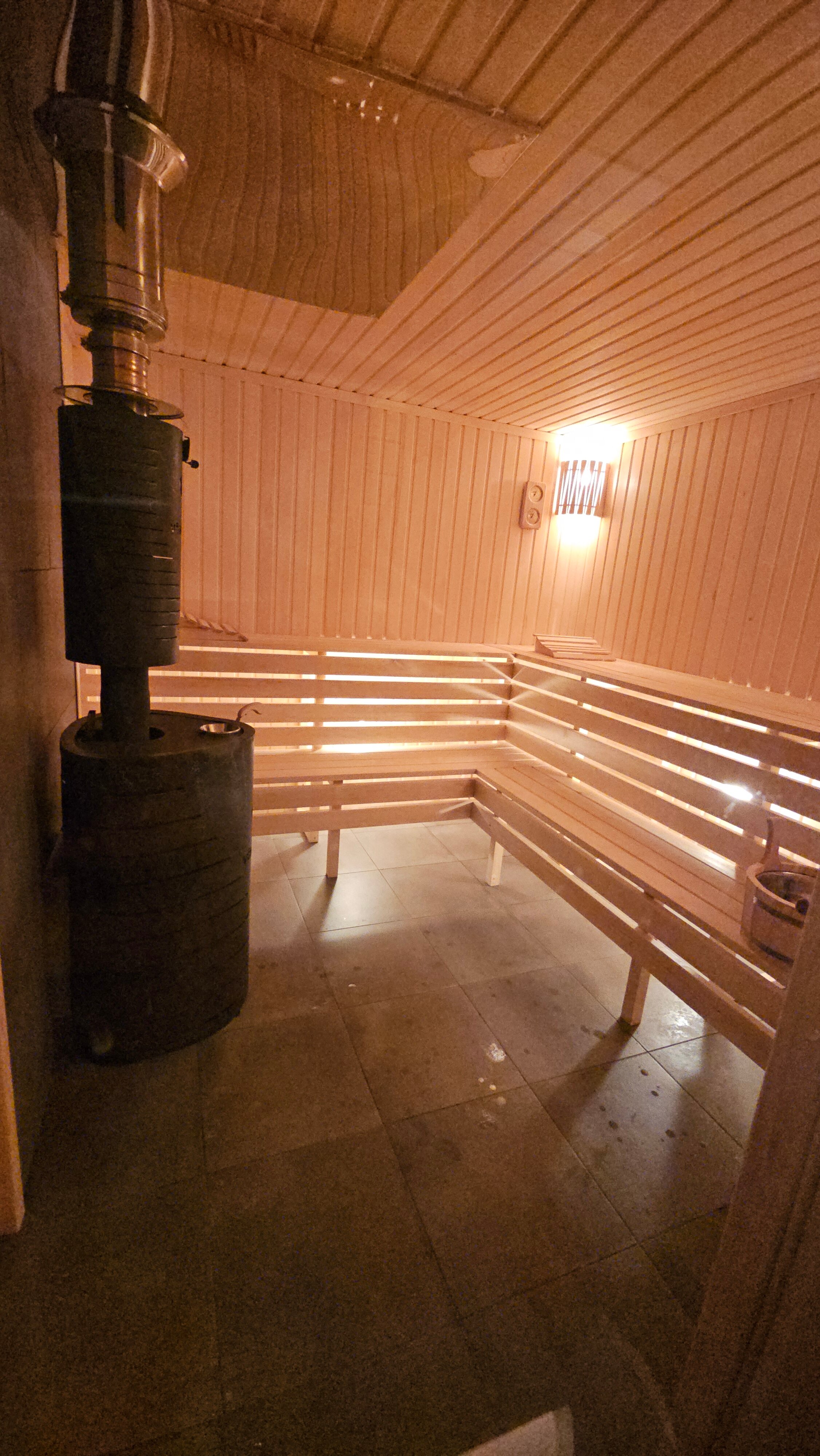 Фото Тепло с баней и чаном