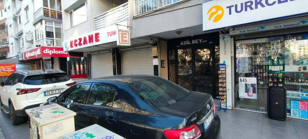 Mobile phone store Turkcell Yüce Saat Elektronik, Izmir, photo
