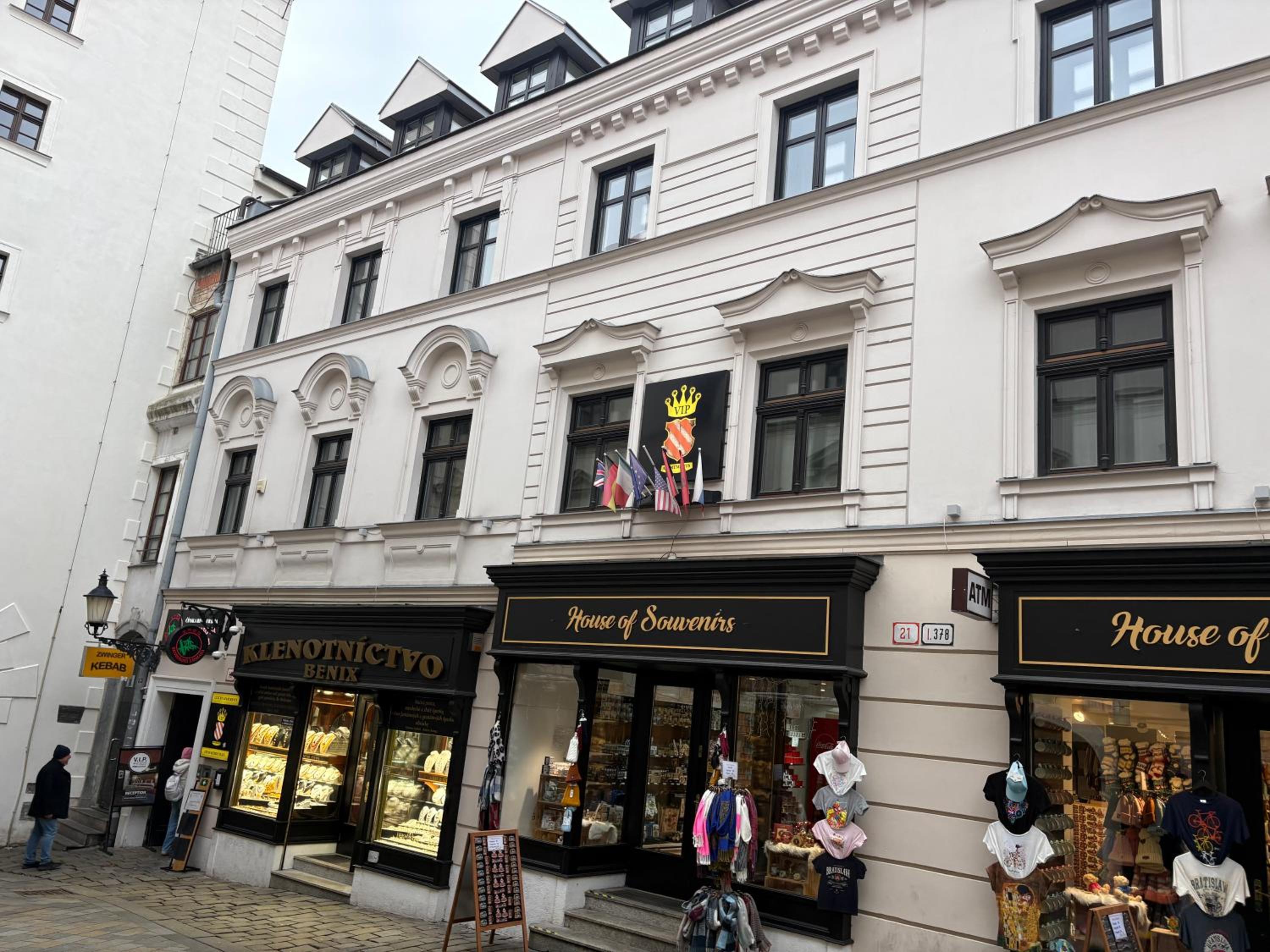 Фото VIP Apartments