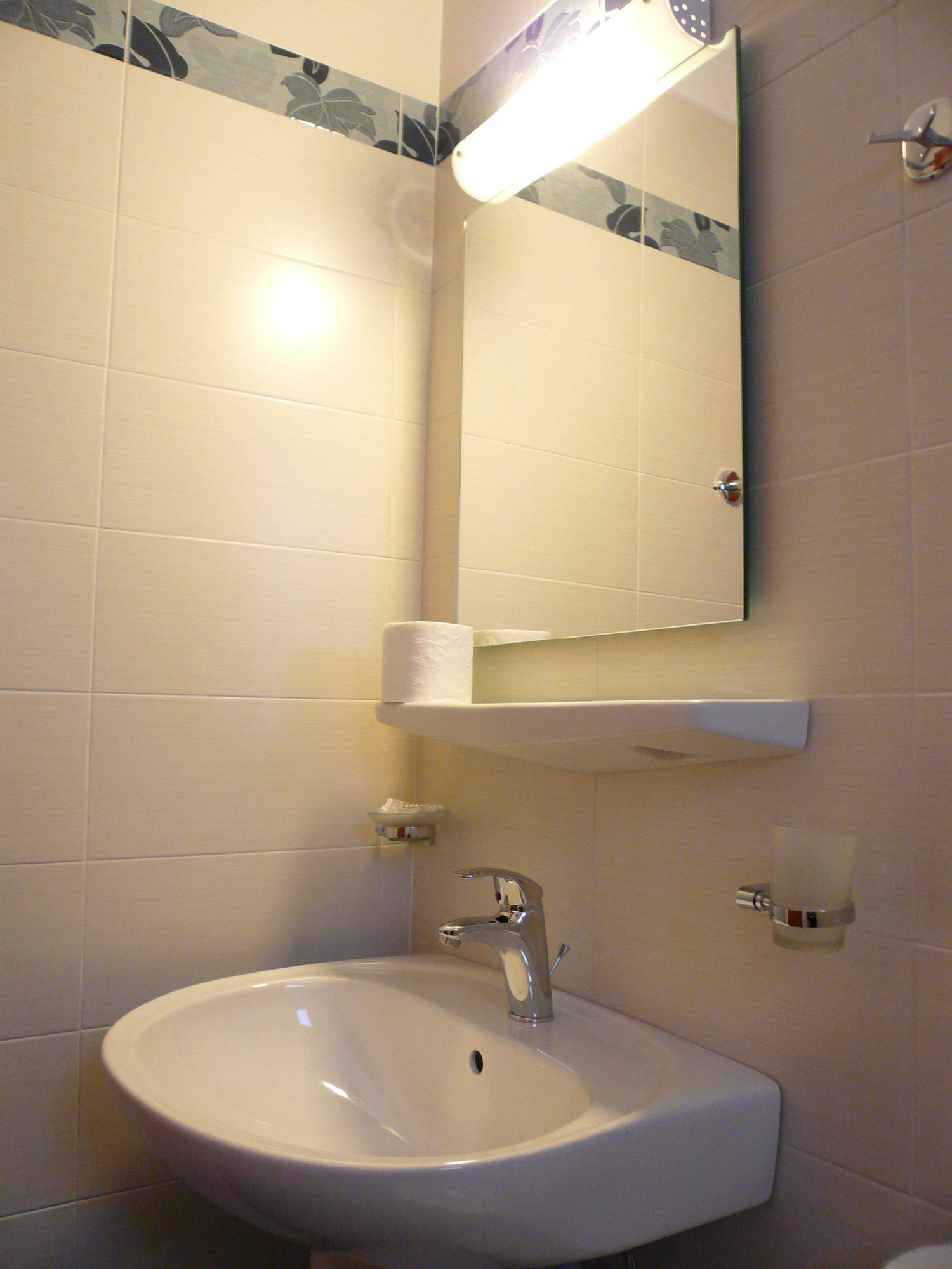 Фото Agia Roumeli Hotel