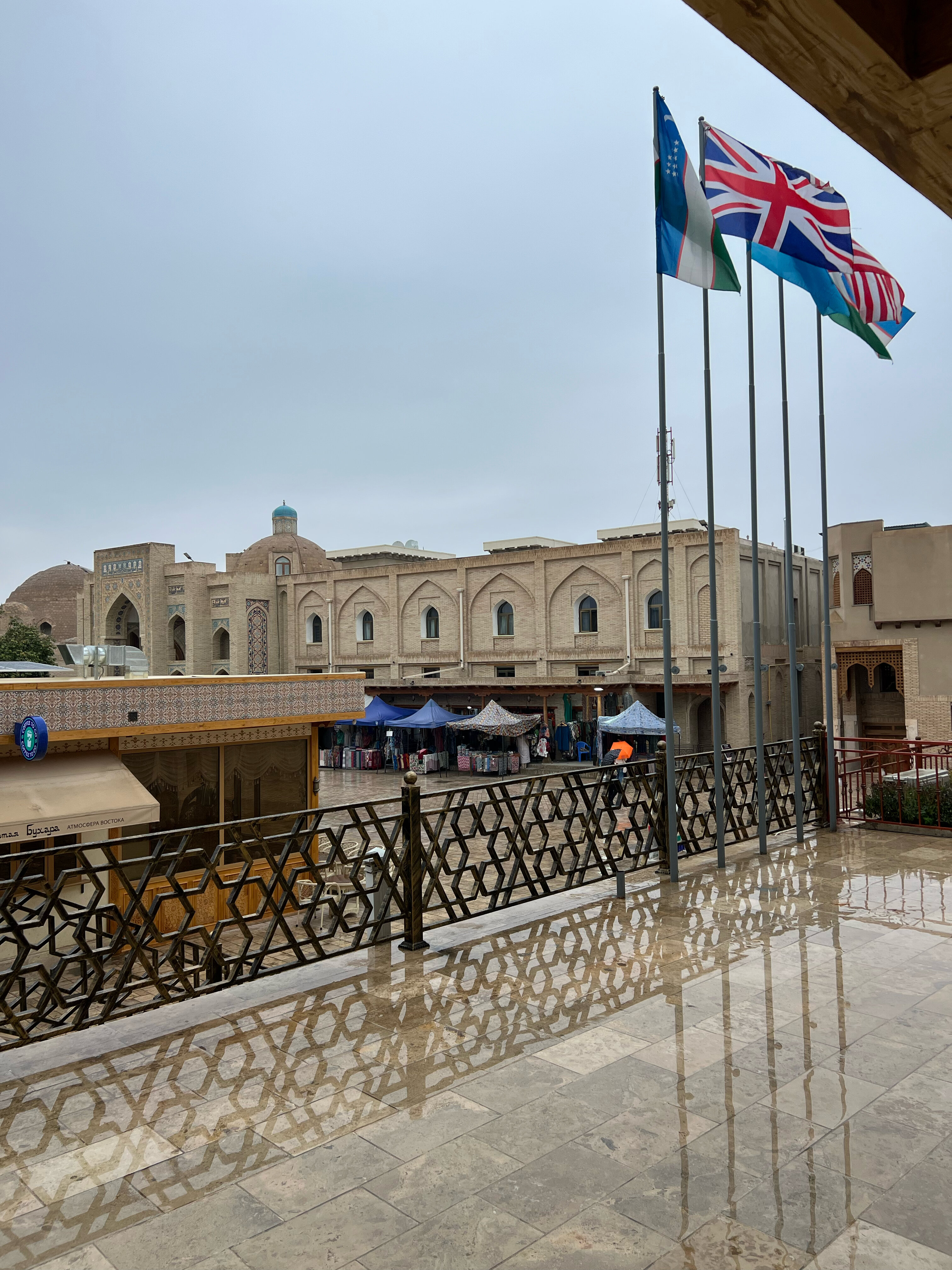 Фото Suzangaron Hotel