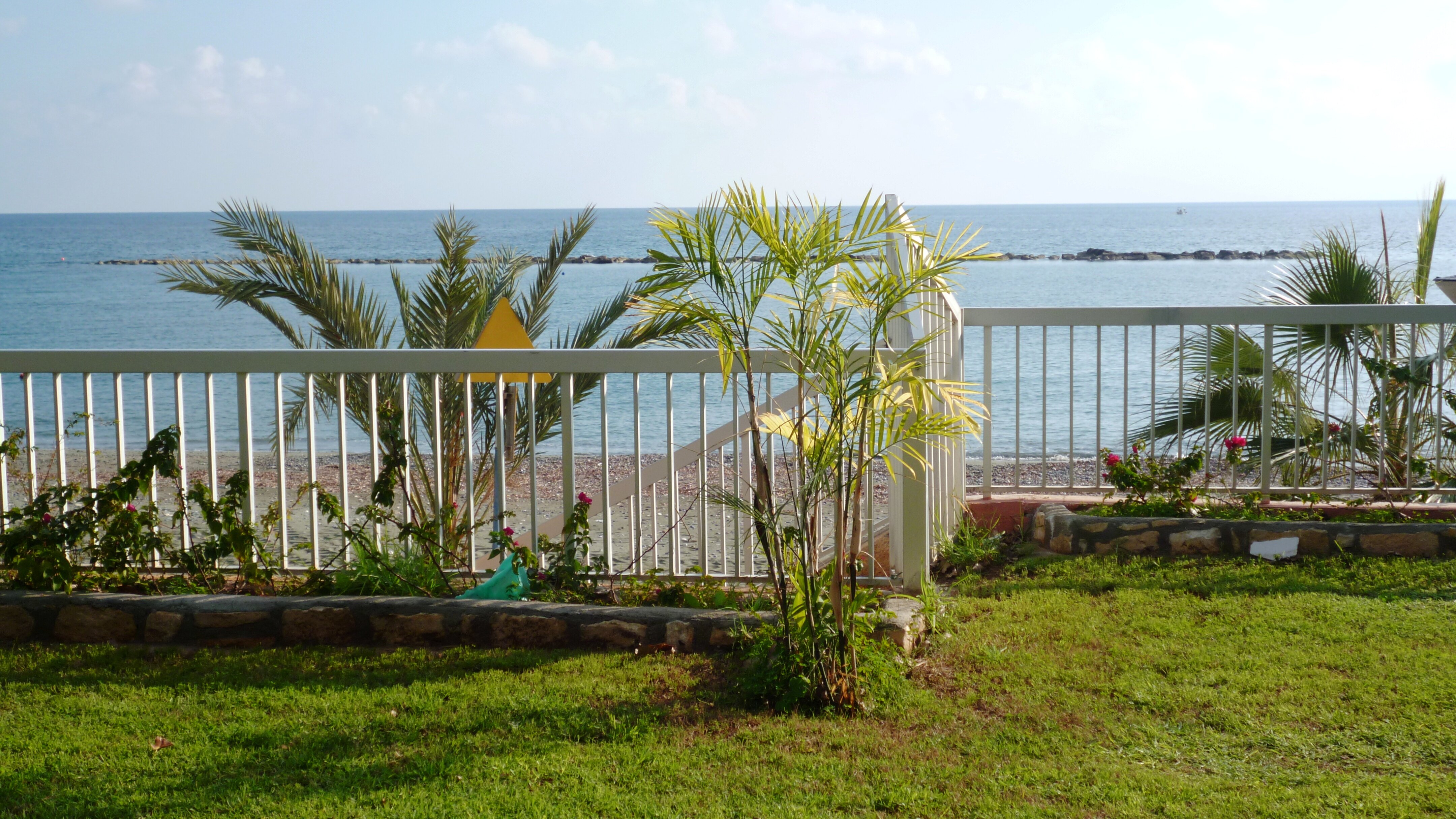 Фото Poseidonia Beach Hotel