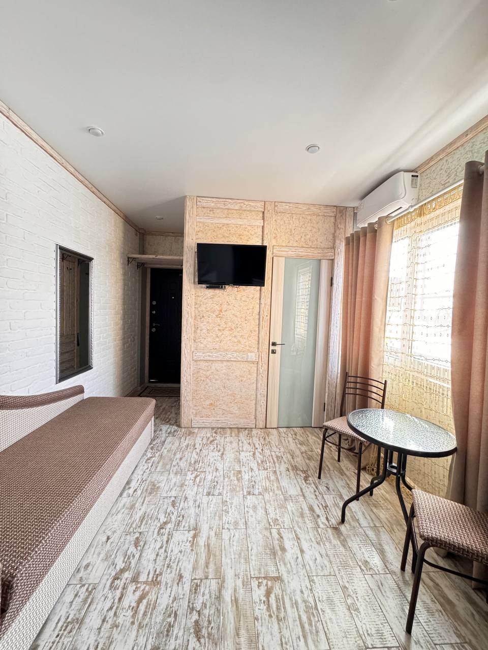 Фото Атмосфера