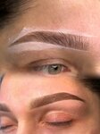 Brows (ulitsa 3-go Internatsionala, 72) ، شريط حاجب العين