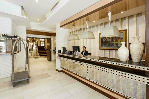 Гостиница Sercotel President в Фигерасе