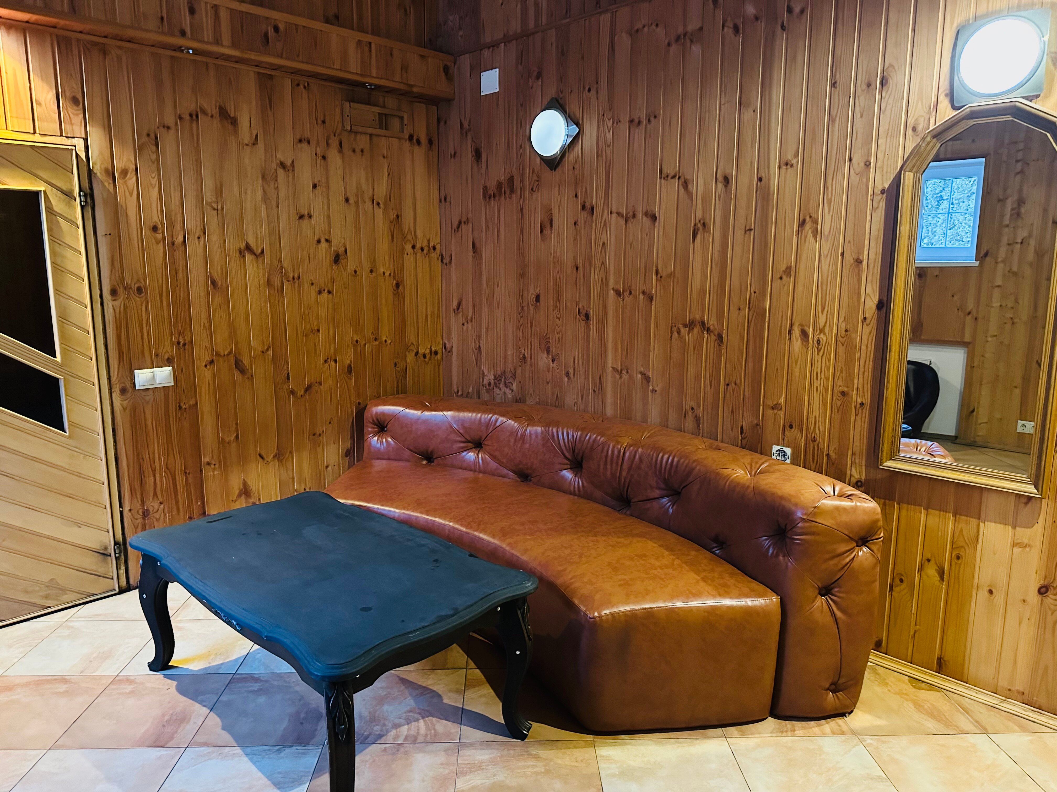 Фото Загородный дом с бассейном