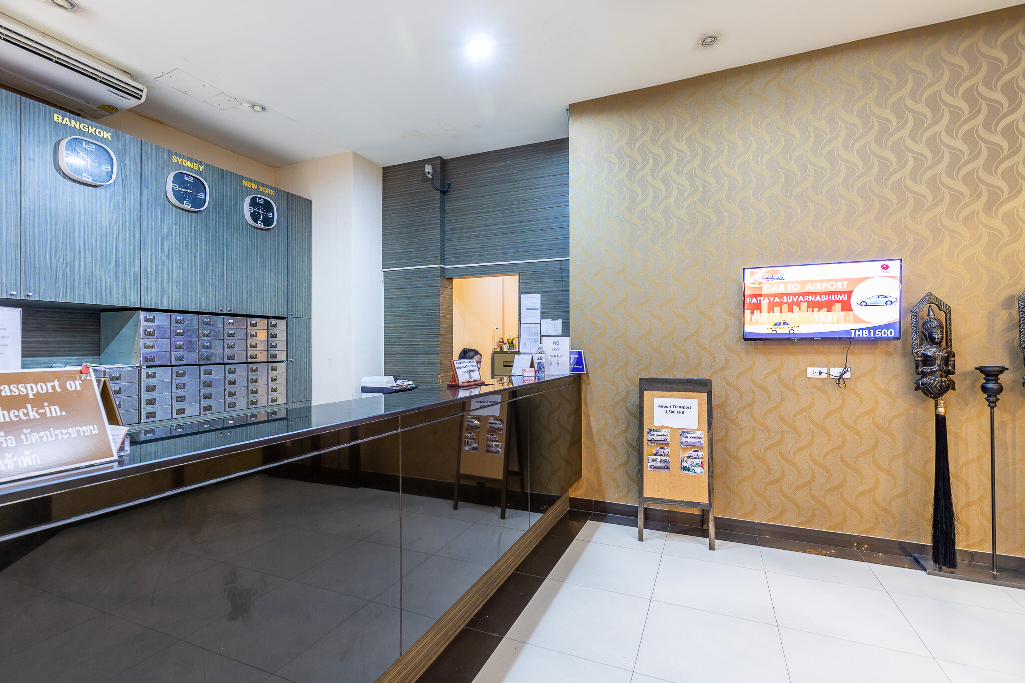 Фото Eastiny Place Hotel