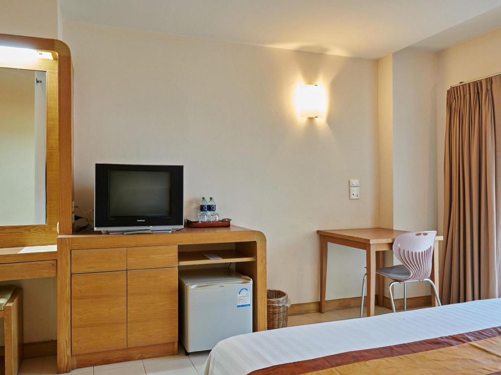 Фото Eastiny Plaza hotel