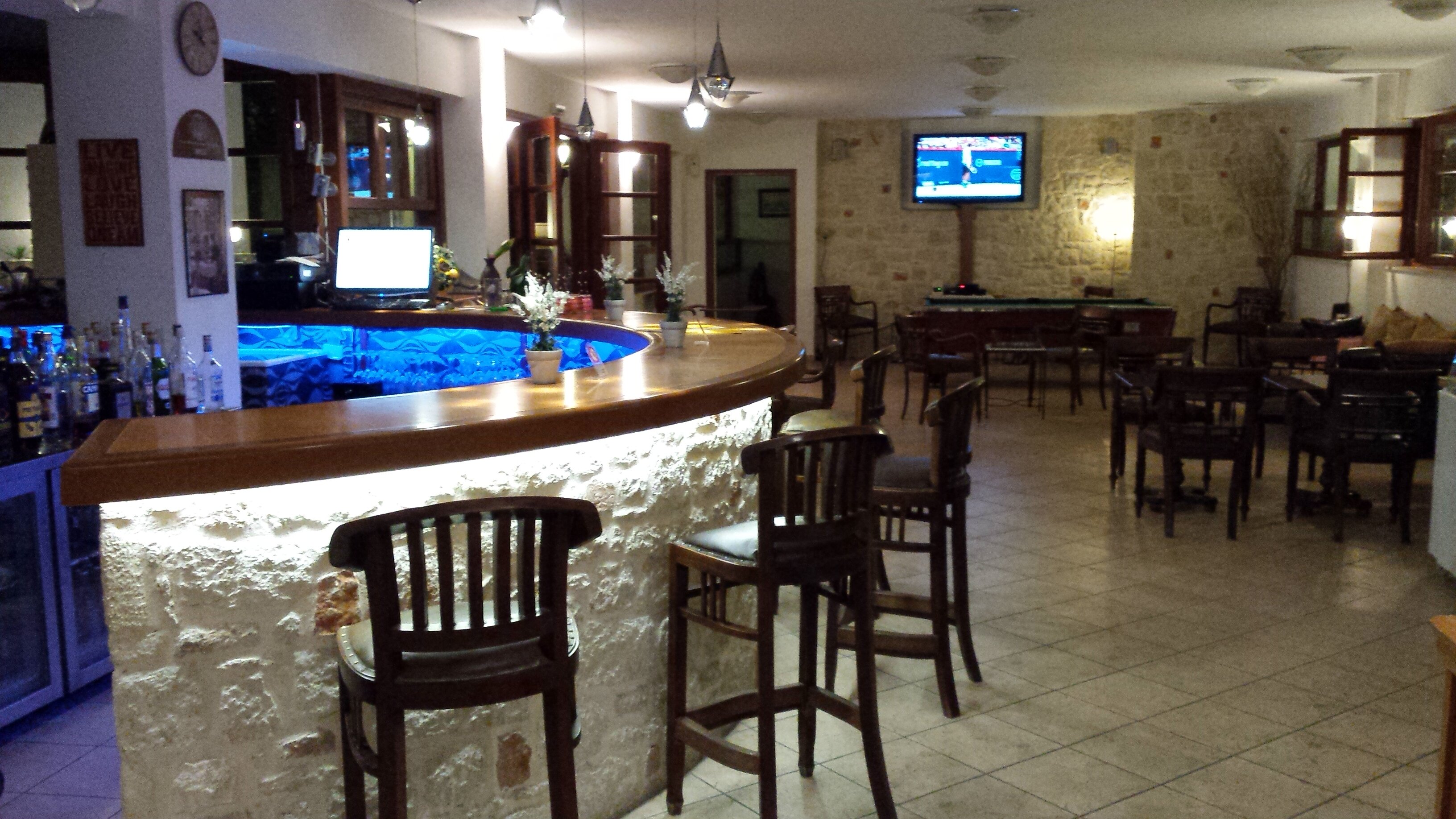 Фото Amazones Sun Studios