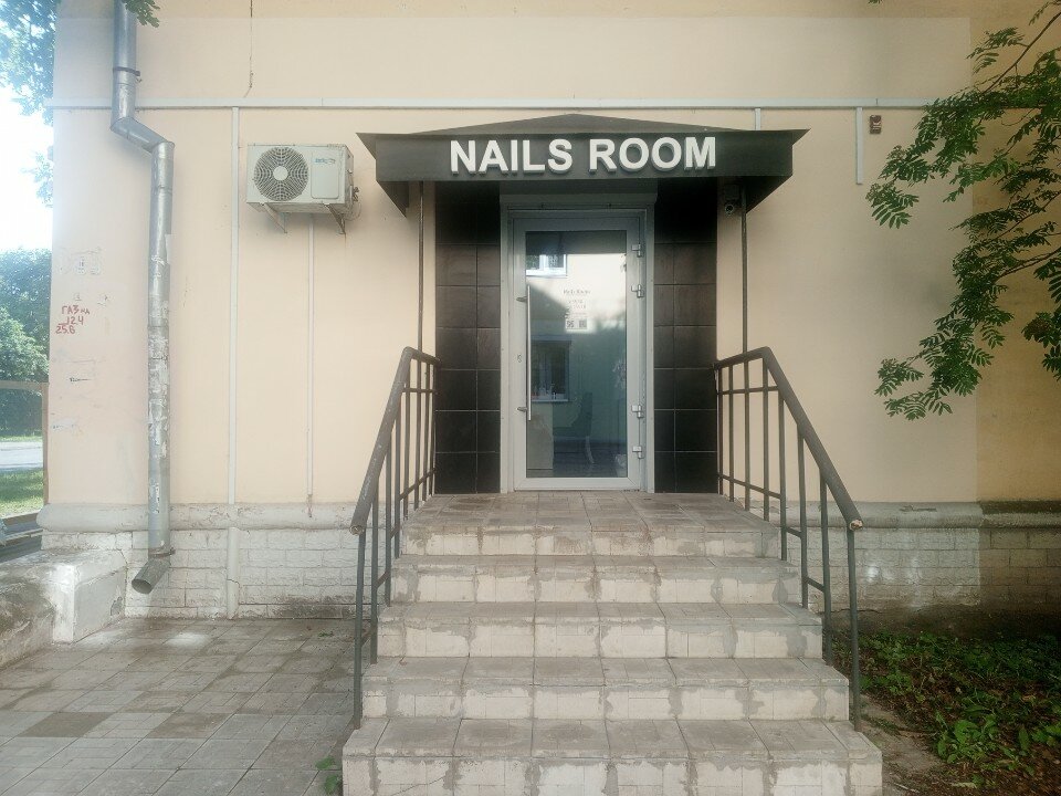 Порно м м м м