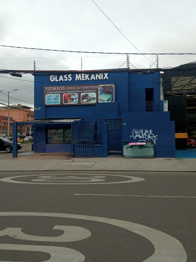 Car service, auto repair Glass Mekanix, Bogota, photo