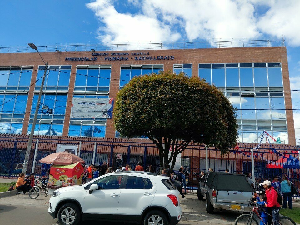 Primary school Modern Gym Castilla, Bogota, photo