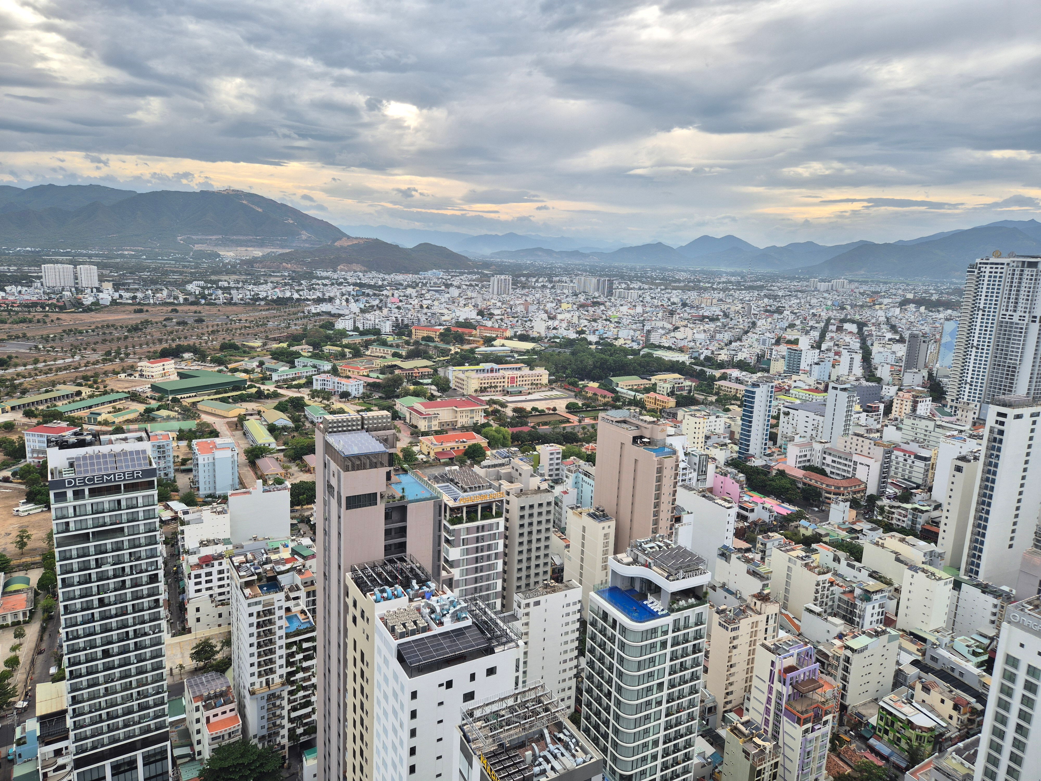 Фото Vinpearl Beachfront Nha Trang