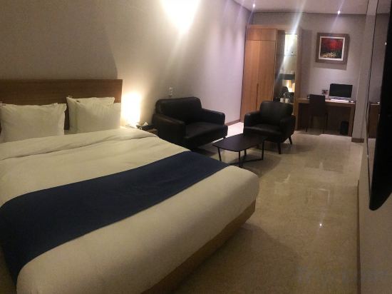 Фото Benikea Yangsan Hotel