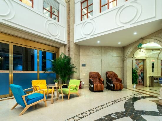 Фото Vienna International Hotel