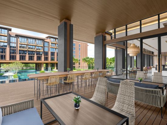 Фото Courtyard by Marriott Bangkok Suvarnabhumi Airport