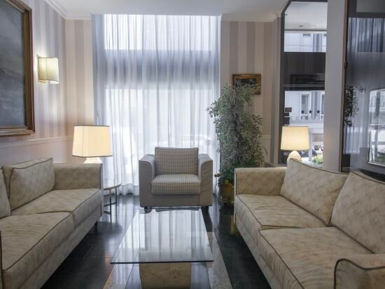 Фото Hotel Flora Milan