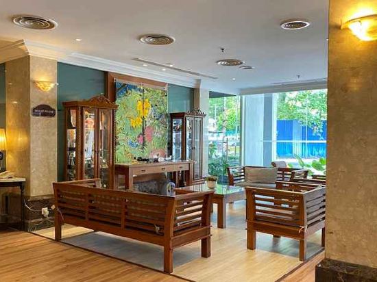 Фото Hotel Maluri