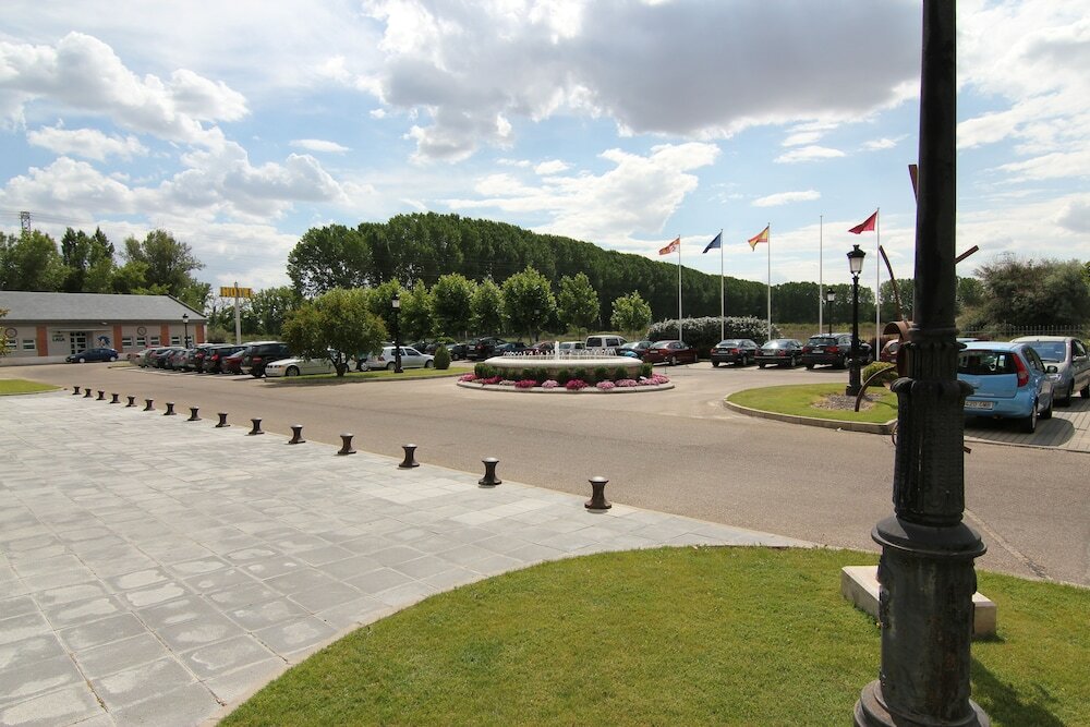 Фото Hotel Lasa Sport