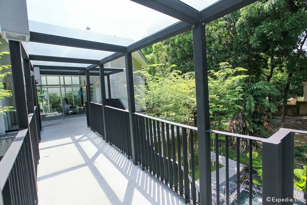 Фото Lloyd's Inn