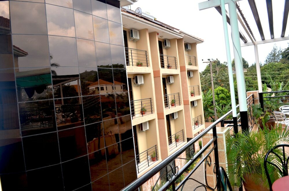 Фото Marie's Royale Hotel