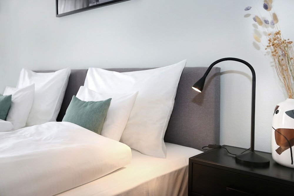 Фото Hotel Rotkreuzplatz