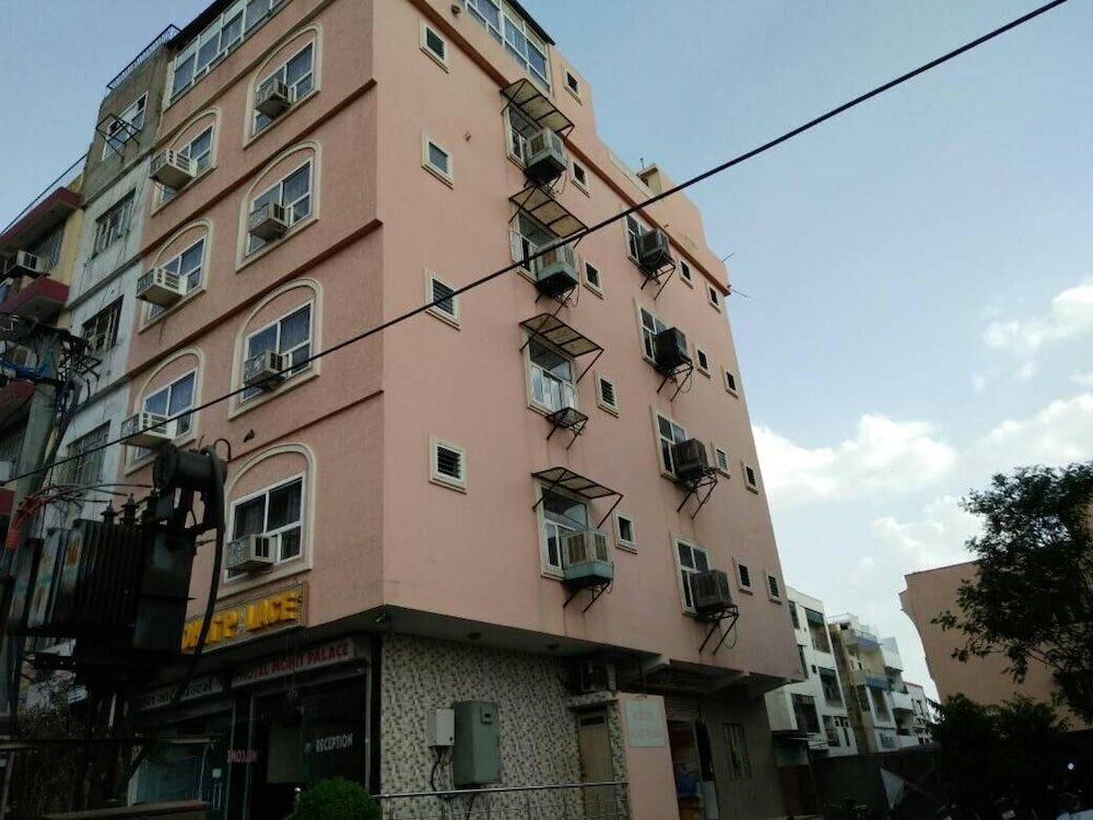 Фото отеля 2