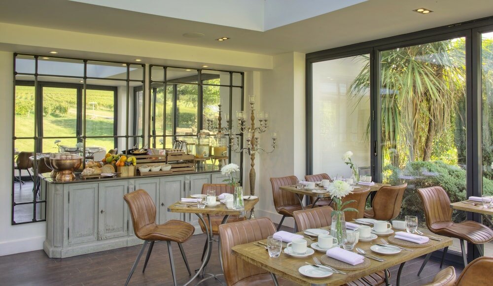 Фото Denbies Vineyard Hotel