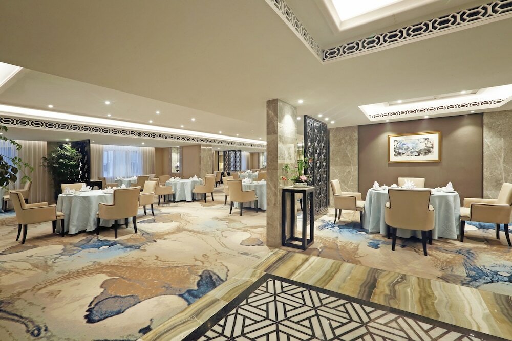 Фото Fuzhou Lakeside Hotel