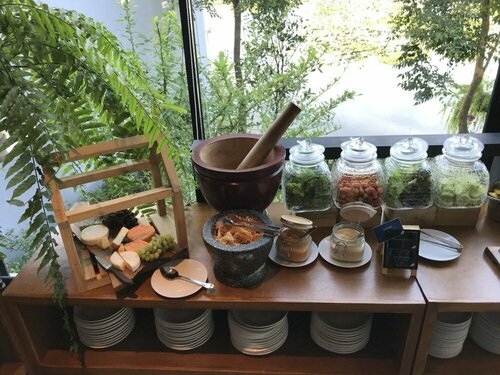 Гостиница Natee The Riverfront Hotel Kanchanaburi в Канчанабури