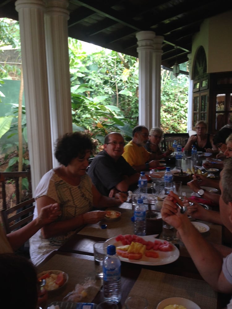 Фото Tree Breeze Inn