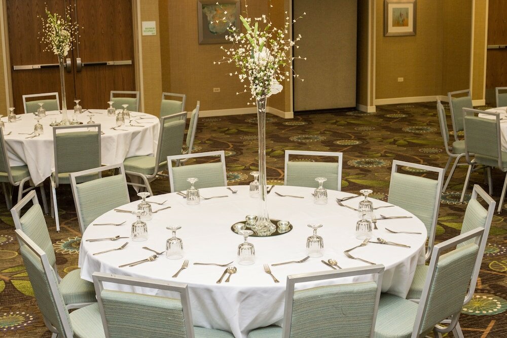 Фото Holiday Inn Hotel & Suites Bolingbrook, an Ihg Hotel