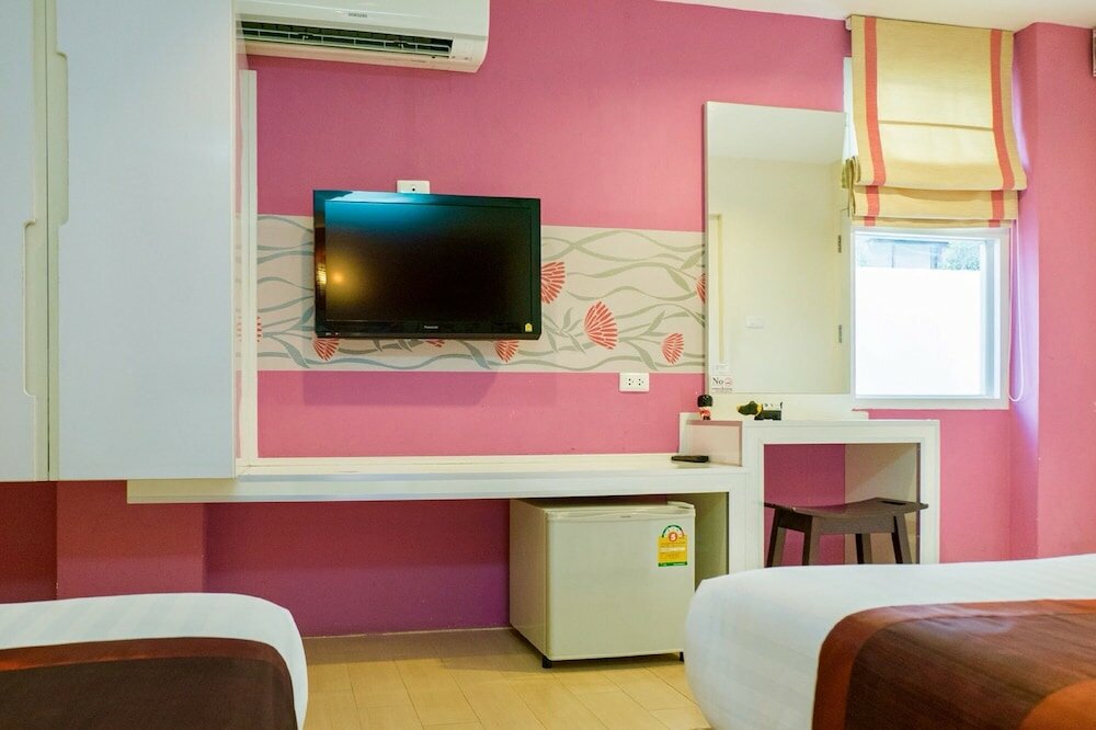 Фото The Konnect Hotel