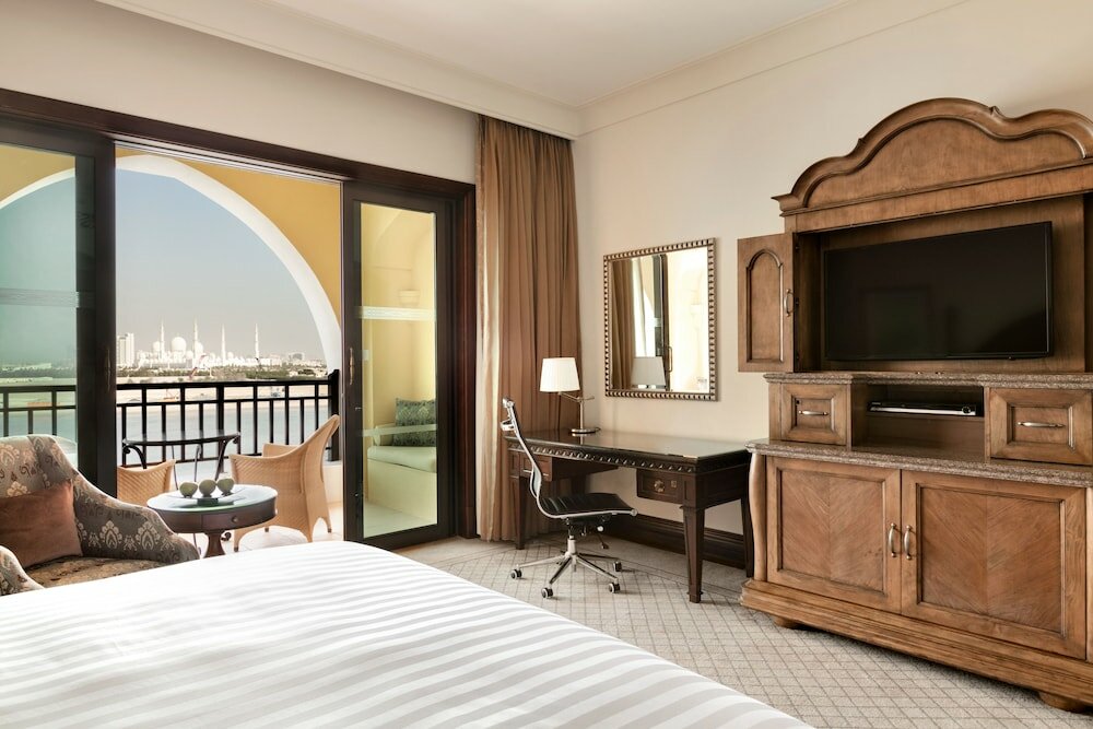 Фото Shangri-La Qaryat Al Beri Abu Dhab