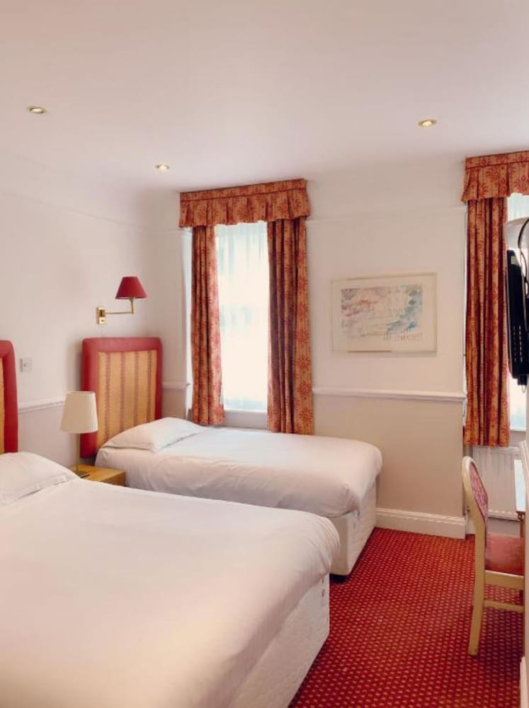 Фото Hyde Park Radnor Hotel