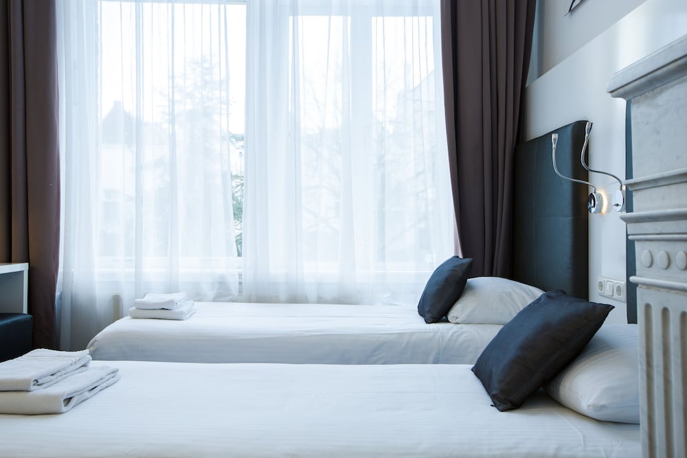 Фото Hotel Vossius Vondelpark