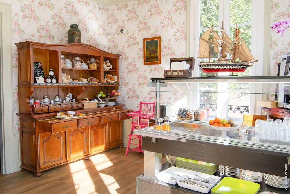 Фото Hôtel La Bonne Adresse