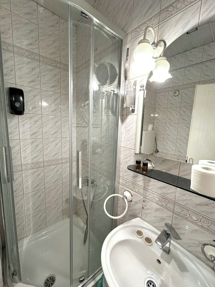 Фото Hotel Bojatours