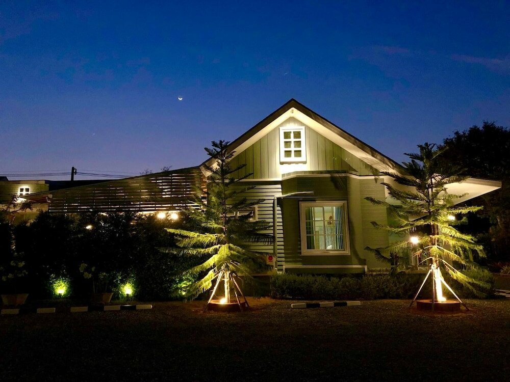 Фото Little Cottage