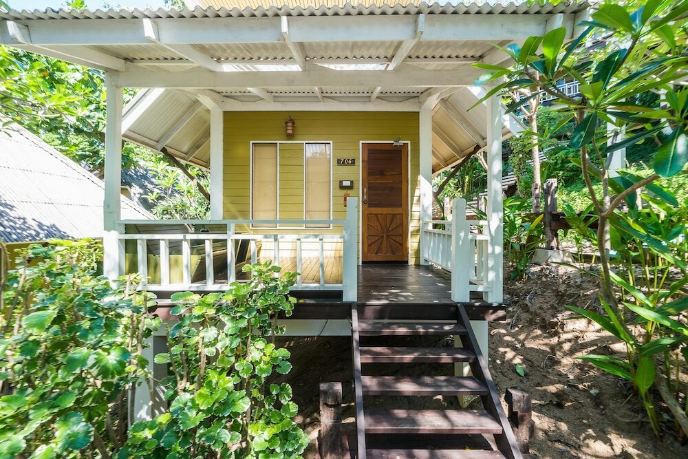 Фото Cocohut Beach Resort & SPA