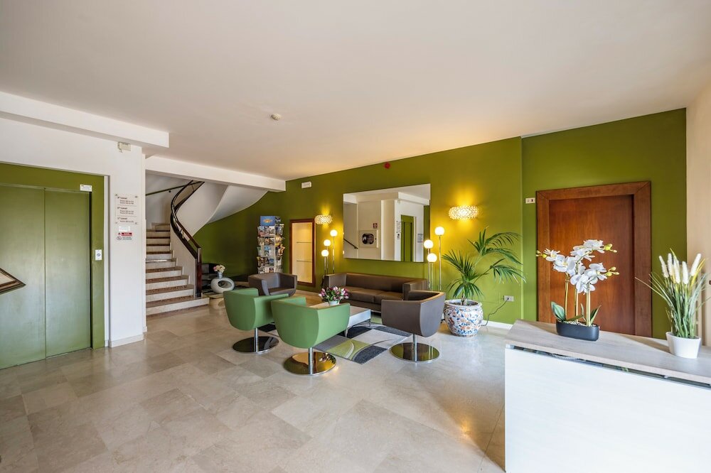 Фото Hotel Ideal