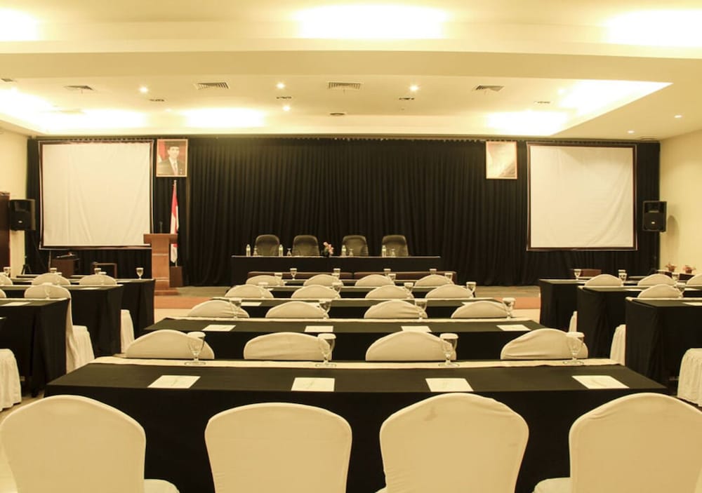 Фото Wiltop Hotel