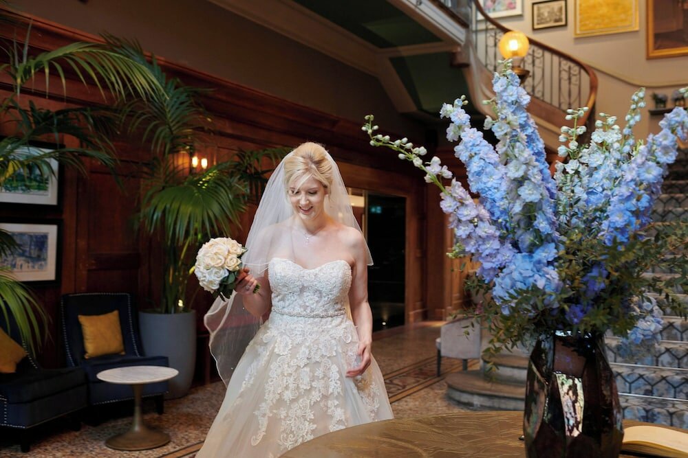 Фото The Dixon Autograph Collection