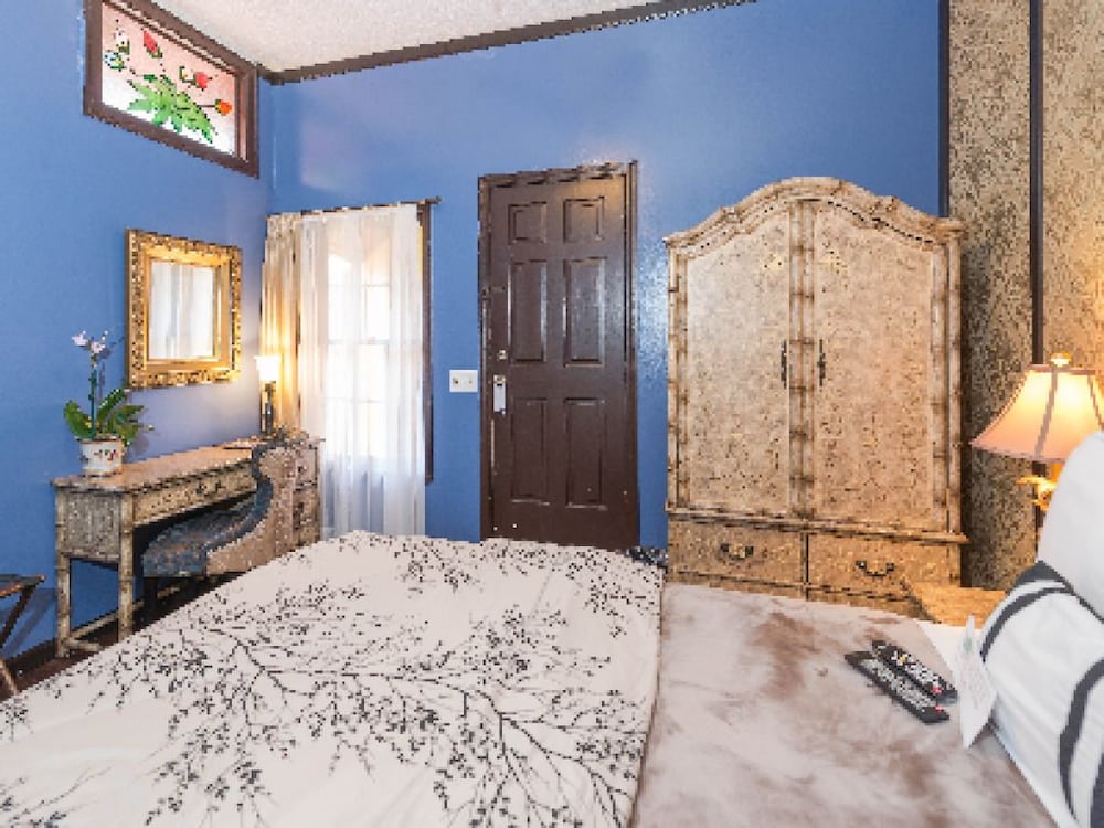 Фото Old City House Inn and Restaurant